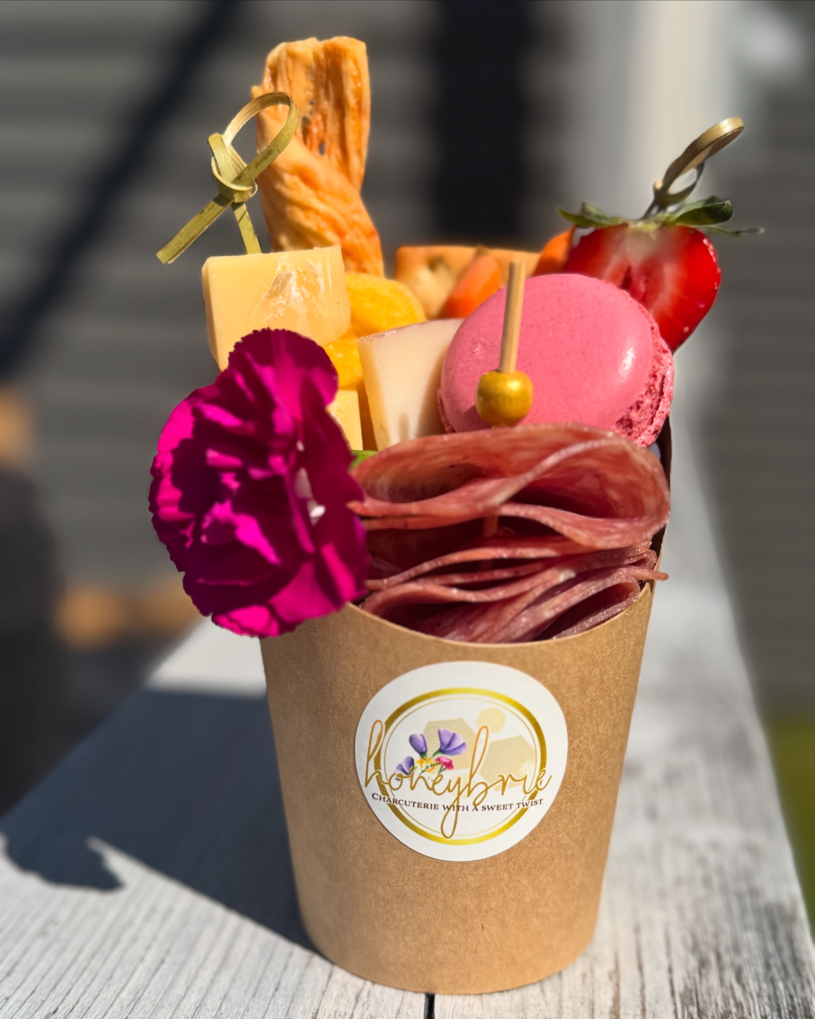 Honeybrie kraft charcuterie cup